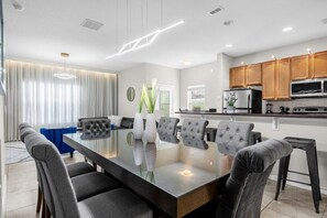 Dining - 5 Bedroom/ 4 Bathroom Paradise Palms (8964 CP) (Kissimmee)