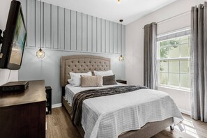 5 Schlafzimmer, Reisekinderbett, WLAN, Bettwäsche