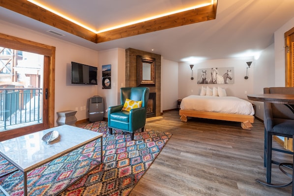 1 habitación, tabla de planchar con plancha, wifi y ropa de cama 