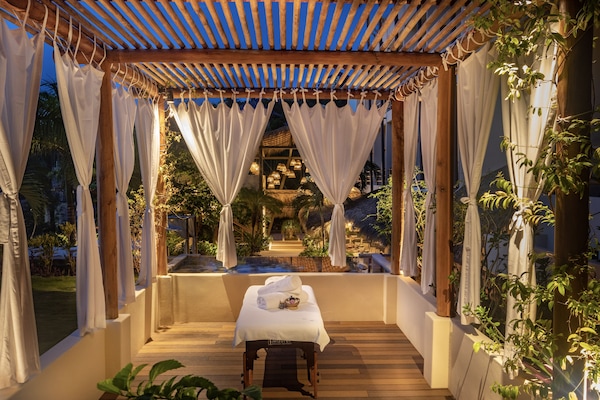 Couples treatment rooms, massages