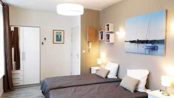 Iron/ironing board, free WiFi