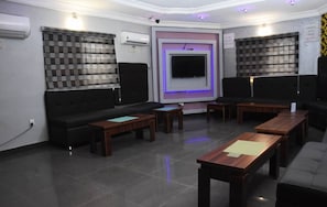 Cabin | Living room - Impeccable 1-bed Executive Luxury Hotel Apartment (Lekki)