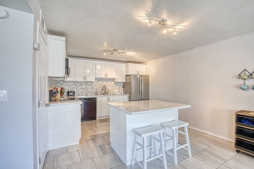 East Tucson - Large family home with pool and spa!  