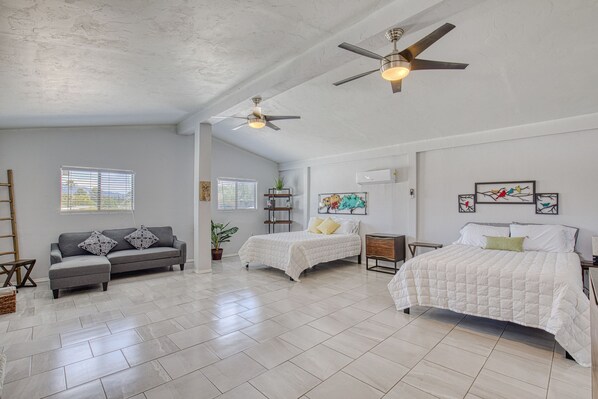 4 bedrooms, iron/ironing board, free WiFi, bed sheets