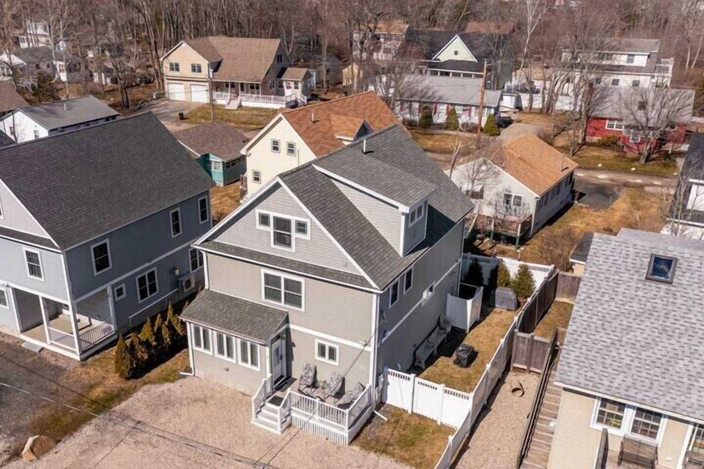 Geep's Dream - Fully Stocked Home Just Steps to the Beach!