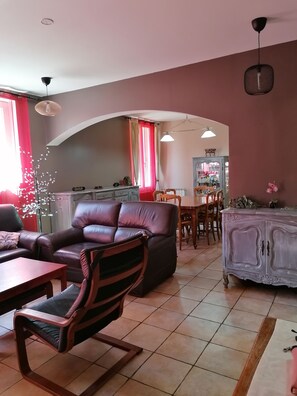 Interior - Charming Provencal house in the heart of town. (Toulon)