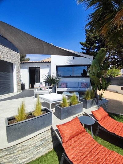 Villa Lomy - House of character - Bandol seaside - 5* classification