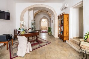 Lobby - Mastrarua Hotel (Syracuse)