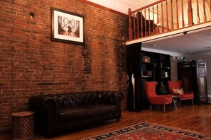Interior - Opera Loft | Large full floor loft on Fifth Avenue (New York)