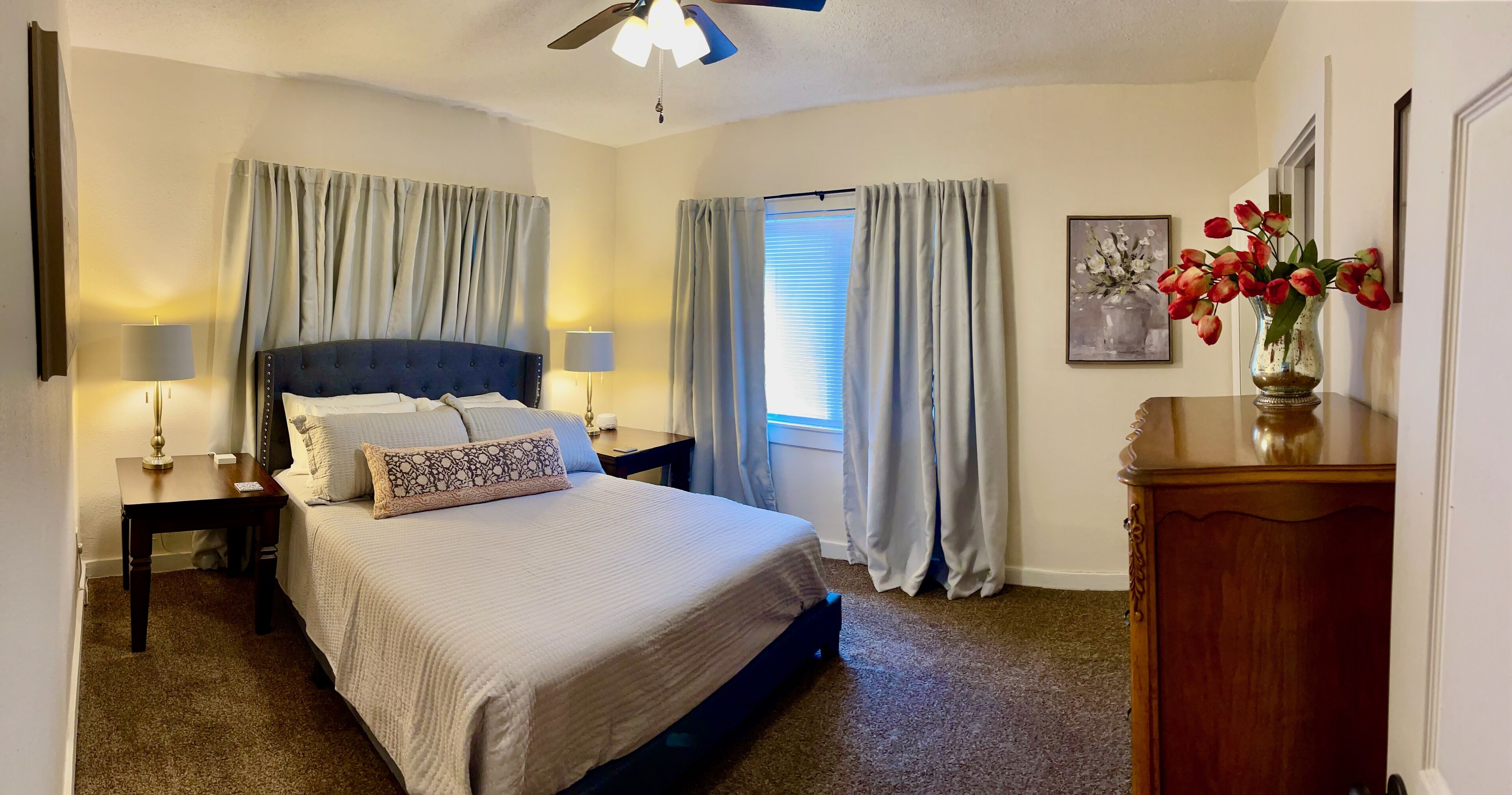 Comfortable & Clean 2-Bedroom Apartment in Midtown