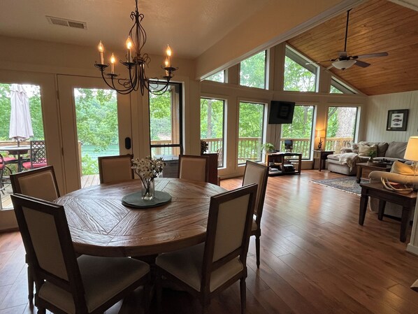 تناول الطعام