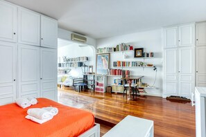 1 bedroom, iron/ironing board, WiFi, bed sheets - Main lotft Capocci   Rione Monti (ROMA)
