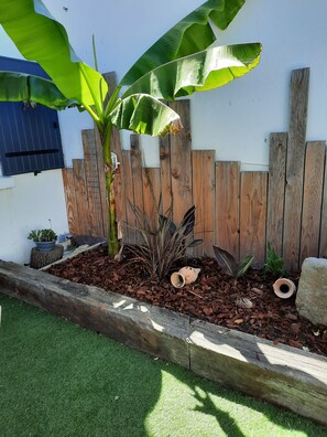 Property grounds - House with patio 5 minutes from the beach (L'Épine)