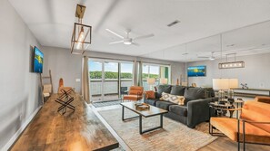 Smart TV, offices