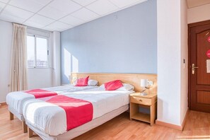 Room - OYO One Paiporta (Paiporta)