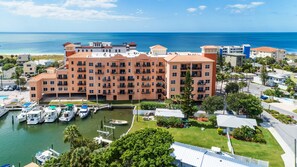 Exterior - 🌅 Madeira Bay Resort #300 – Expansive Marina-View Retreat with Private Elevator (Madeira Beach)