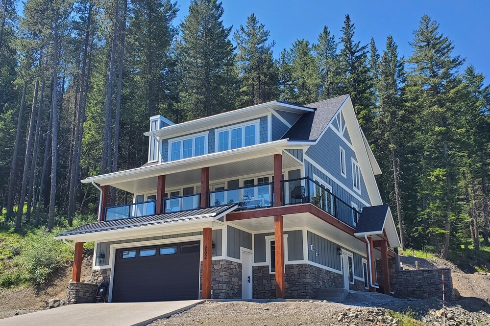 Gorgeous Family Home With Stunning Views