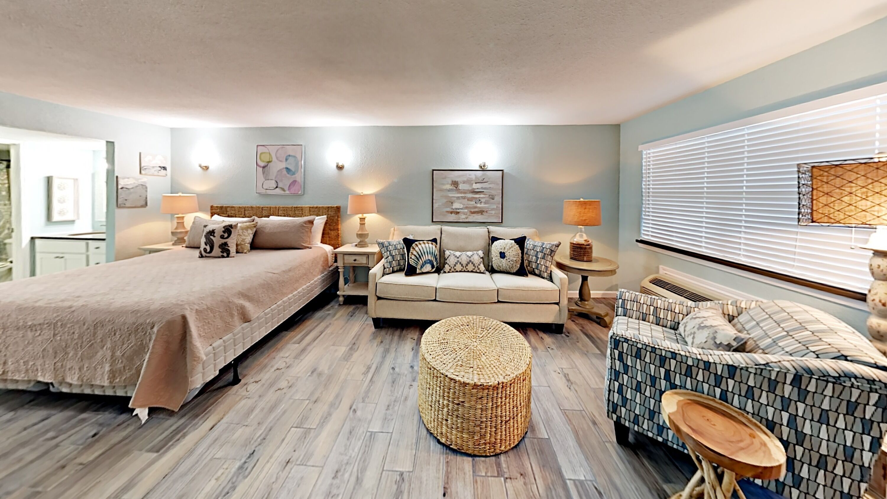 Location! Direct Beach access & Ocean View! Port A