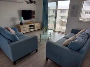 Living area - Sandy Shores Luxury Holiday Units (Sunshine Coast)