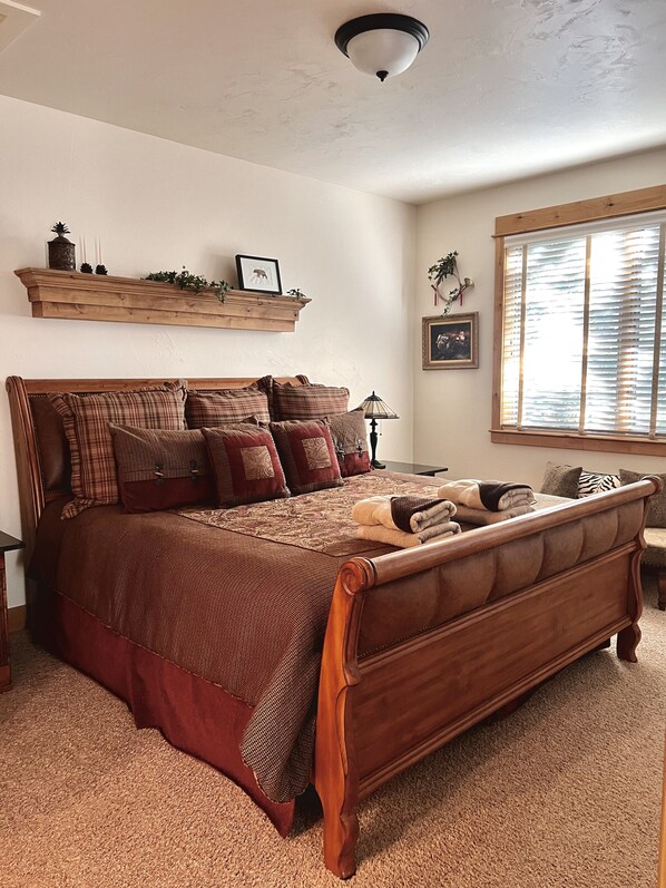 3 bedrooms, iron/ironing board, travel cot, WiFi