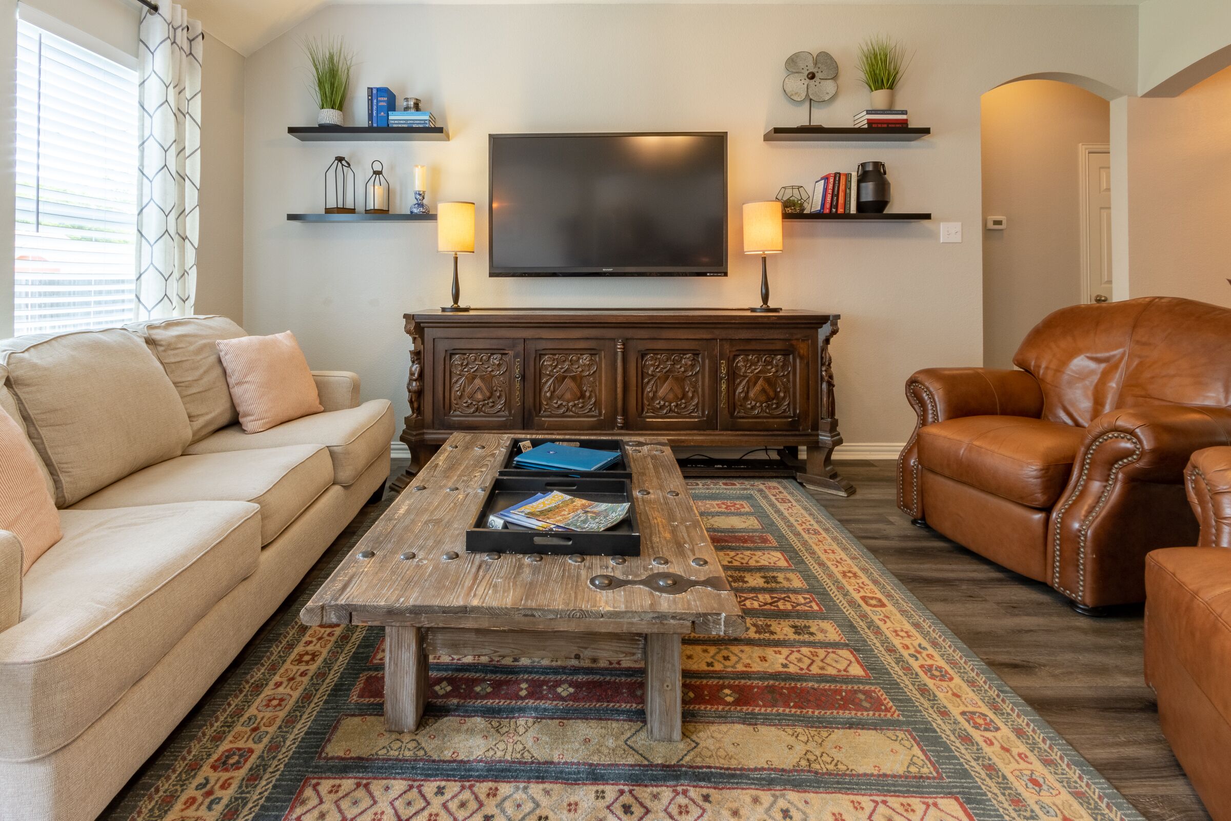 Beautiful Blue Craftsman style 3 bedroom 2 bath home near Historic District