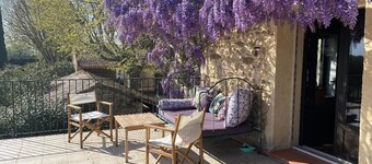 Double maison familiale en DrÎme provençale au milieu des vignes