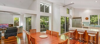 2 Naiad Court - Rainbow Shores