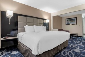 Room - Comfort Inn & Suites Liverpool - Syracuse (Liverpool)