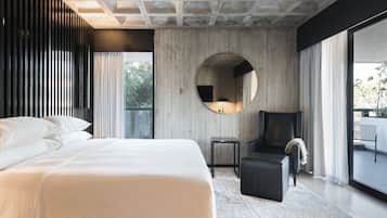 Suite Americana | 1 bedroom, minibar, in-room safe, desk