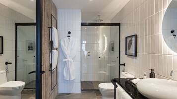 Estandar Lafayette | Bagno | Doccia, soffione a pioggia, asciugacapelli, asciugamani