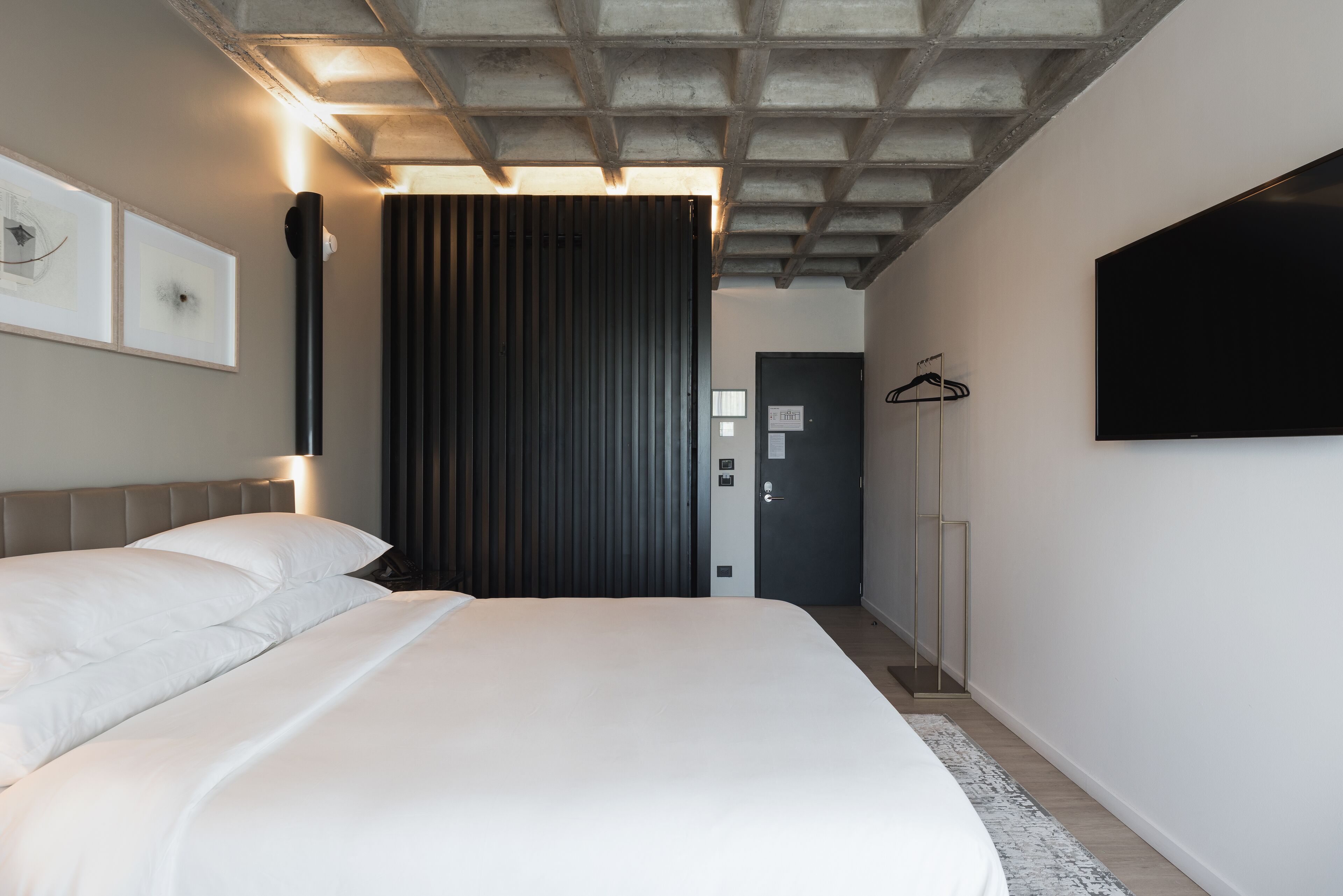 minibar, in-room safe, desk, laptop workspace