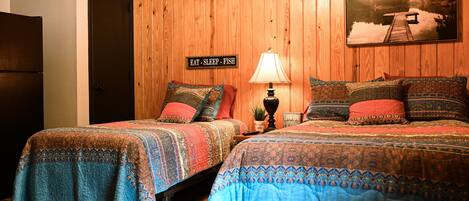 1 bedroom, bed sheets