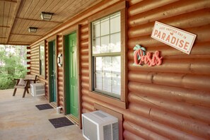 Exterior detail -  #6 Lil' Nauti-Uncertain Lodge and Inn (Karnack)