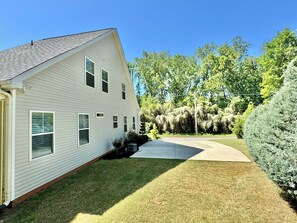 Property grounds - The Llama Retreat (Easley)