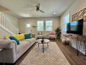 Smart TV - The Llama Retreat (Easley)