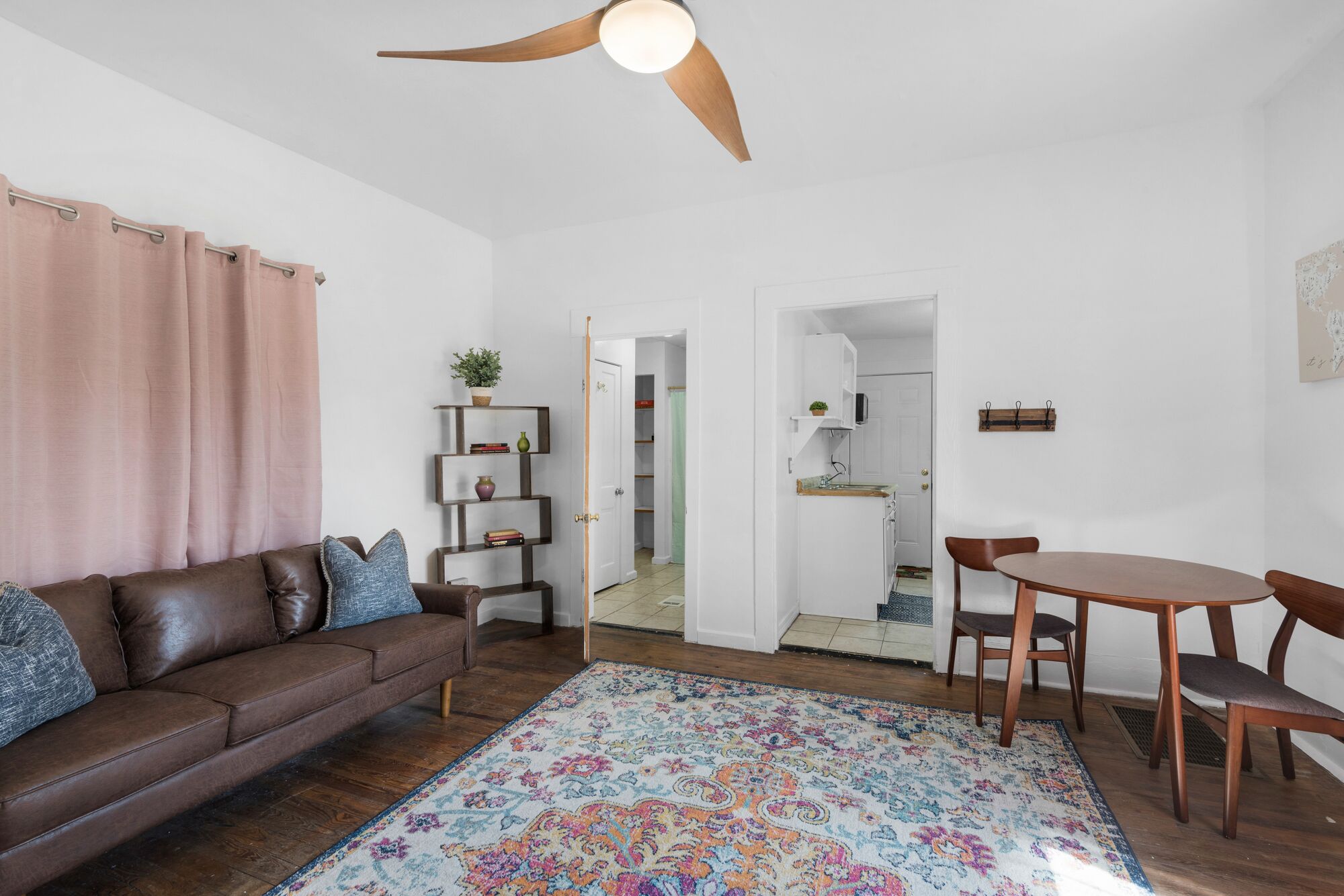 Downtown Historic 1 bedroom Apartment