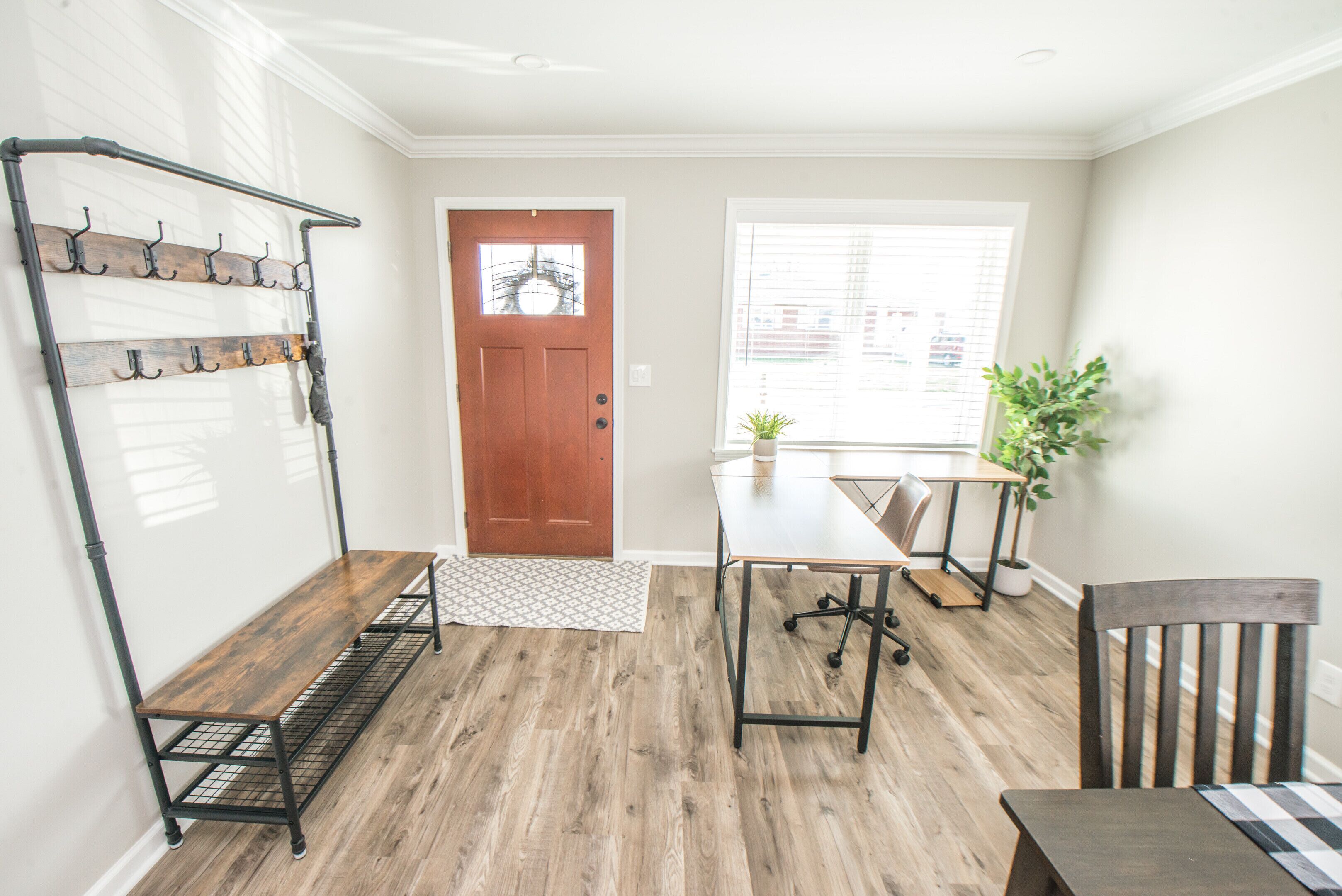 KING Master En-Suite- BRAND NEW Home- Buffalo's Best Kept Secret!