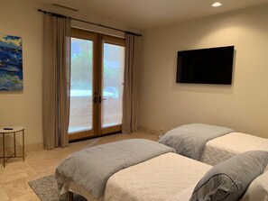 5 bedrooms, desk, iron/ironing board, free WiFi