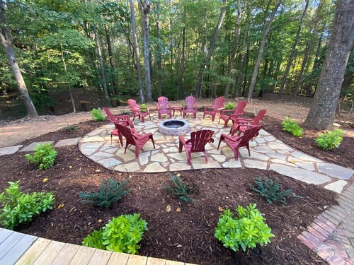 Tranquil Updated Home Mins to UGA & Downtown