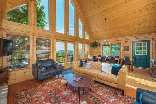 The Skybox - Voted #1 Cabin in Asheville