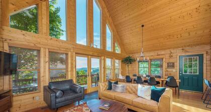 The Skybox - Voted #1 Cabin in Asheville