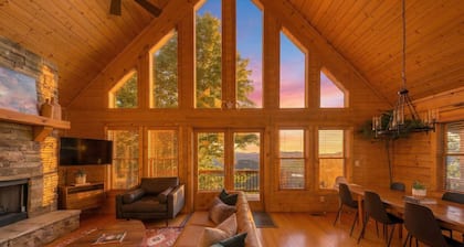 The Skybox - Voted #1 Cabin in Asheville