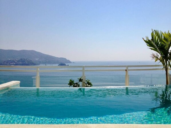 An infinity pool