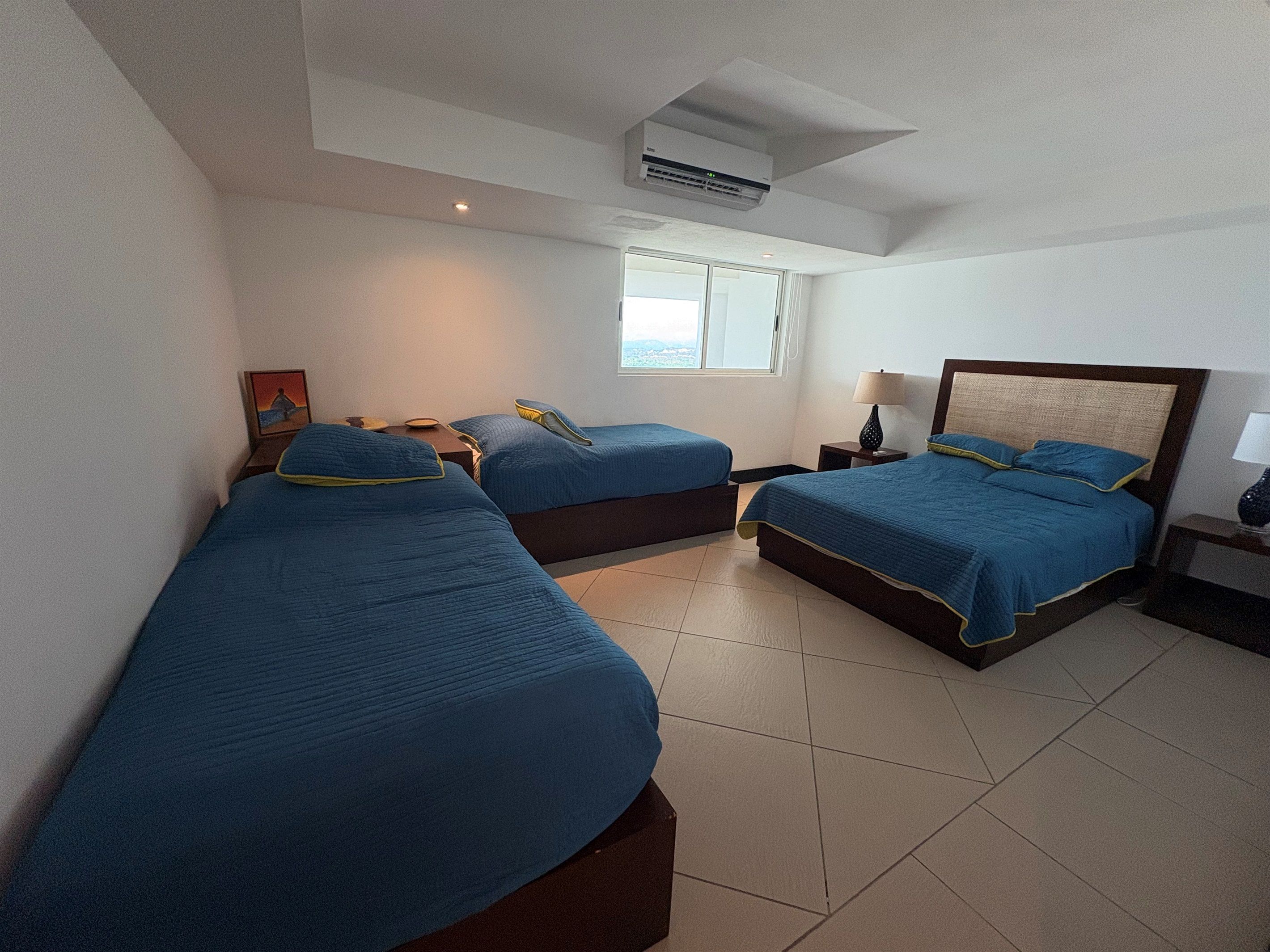 3 bedrooms, iron/ironing board, travel crib, WiFi (free)
