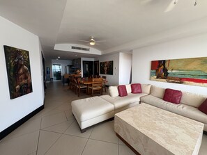 Smart TV, DVD player, stereo
