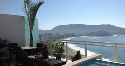 The Great Escape - Ixtapa - Penthouse Suite - with Private on Deck Pool