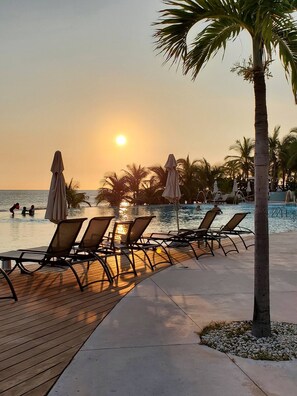 An infinity pool
