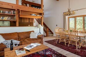 Smart TV - Outpost: Huckleberry 3121 - Located in the Aspens! (Wilson)