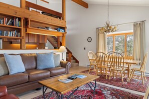 Smart TV - Outpost: Huckleberry 3121 - Located in the Aspens! (Wilson)