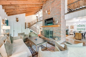 TV, fireplace - Chic Highlands Cabin Retreat w/ Deck + Office! (Highlands)